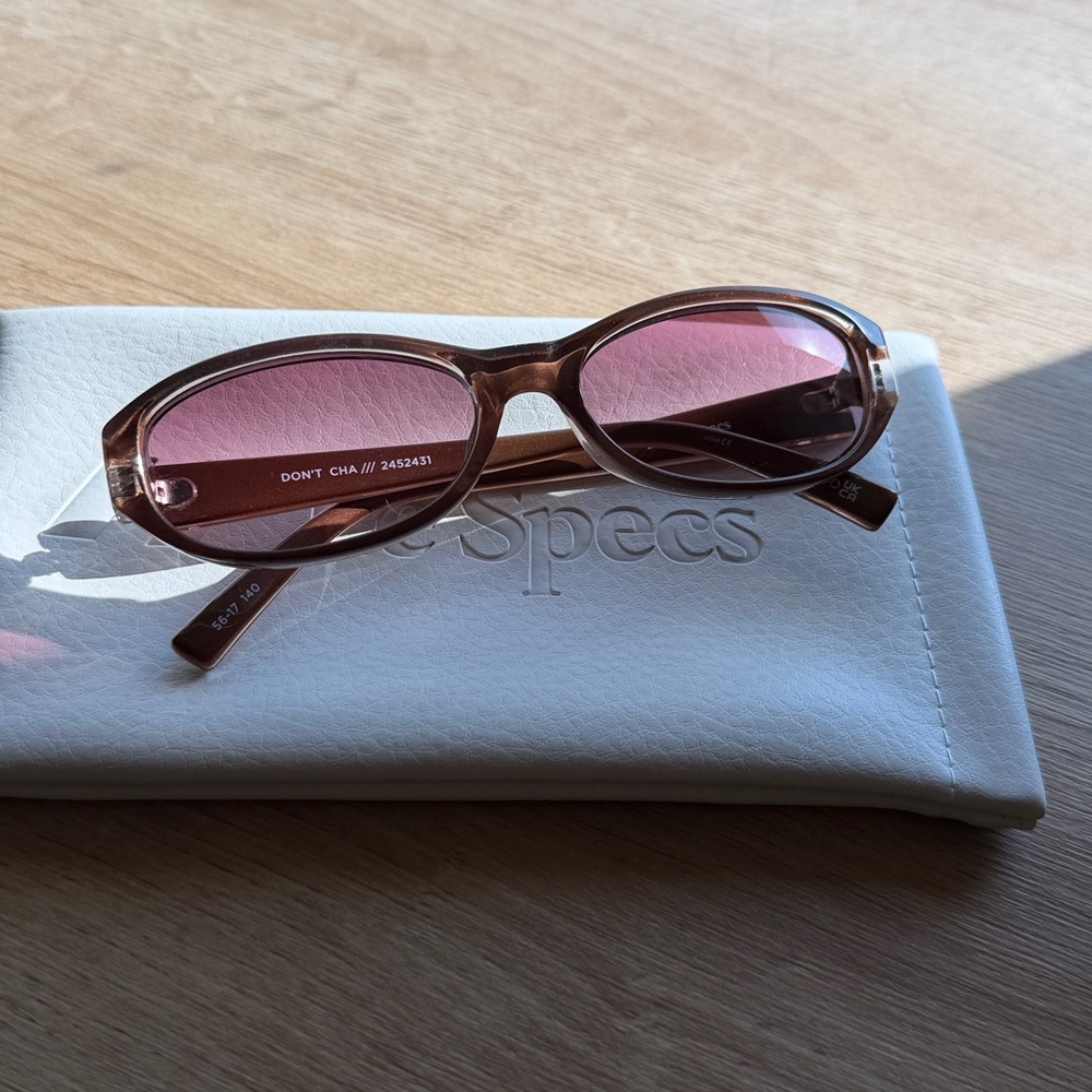 Le Specs Don’t Cha